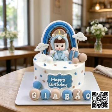 Bánh đầy tháng bé trai tuổi ngựa, hình em bé trong bộ đồ ngựa một sừng, cầu vồng xanh, mây, sao, tên Gia Bảo