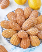 Madeleines – Những chiếc bánh sò mềm mịn hương chanh tươi mát