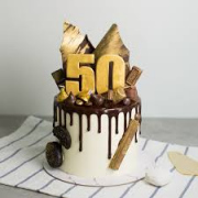 8 Mẫu bánh sinh nhật tặng chồng, bạn trai đẹp nhất hiện nay