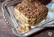 SOURCREAM COFFEE CAKE