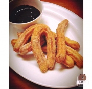 Churros with hot chocolate