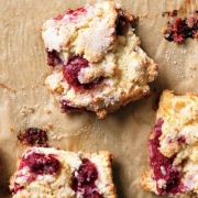 Hướng dẫn làm bánh Raspberry Scones cho bữa sáng bận rộn