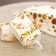 Hướng dẫn cách làm kẹo Nougat hạt, KẸO NOUGAT-Viên Kẹo Ngọt Truyền Thống Châu Âu