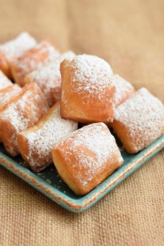 Beignets...một kiểu French Doughnut theo chị Phạm Hương