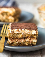 Bánh sinh nhật Tiramisu dành cho người ăn kiêng keto, low carb và bệnh tiểu đường