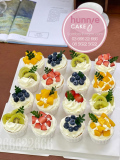 Set bánh cupcake trang trí trái cây nhiệt đới thơm ngon theo yêu cầu tại Hà Nội