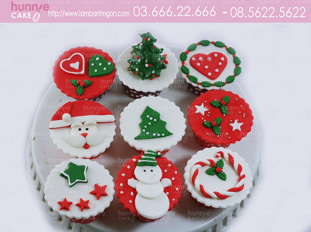 banh-cupcake-theo-chu-de-noel-khong-chi-thom-ngon-ma-con-rat-dep-mat-27